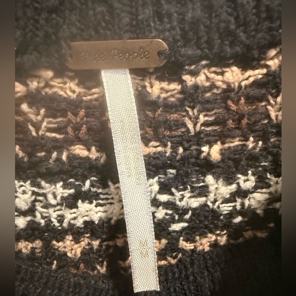 FREE PEOPLE Nellie Fair Isle Elephant Sweater size Medium - Picture 7 of 11